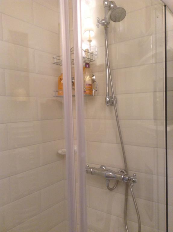 Lamaison Du Phare Honfleur Chambres D'Hotes Et Jacuzzi Prive Zimmer foto