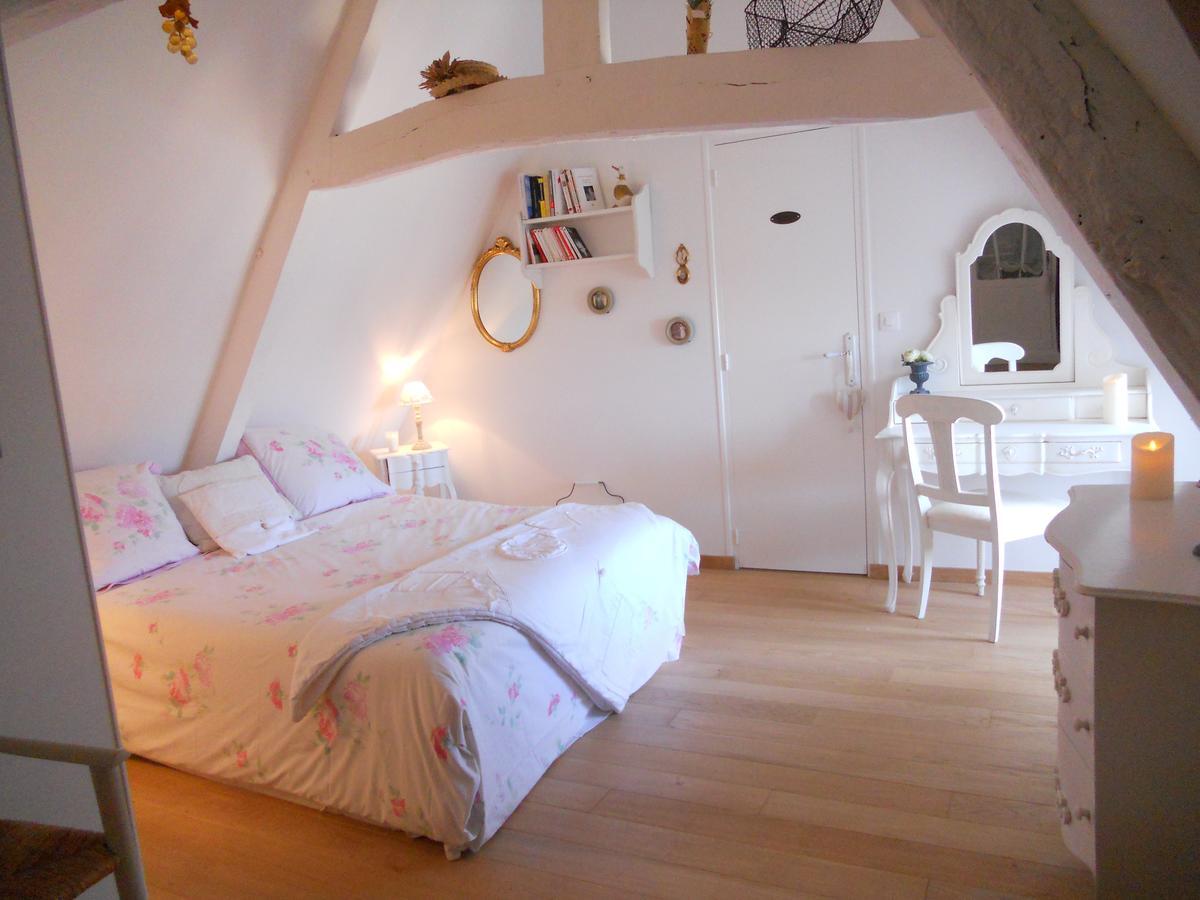 Lamaison Du Phare Honfleur Chambres D'Hotes Et Jacuzzi Prive Exterior foto