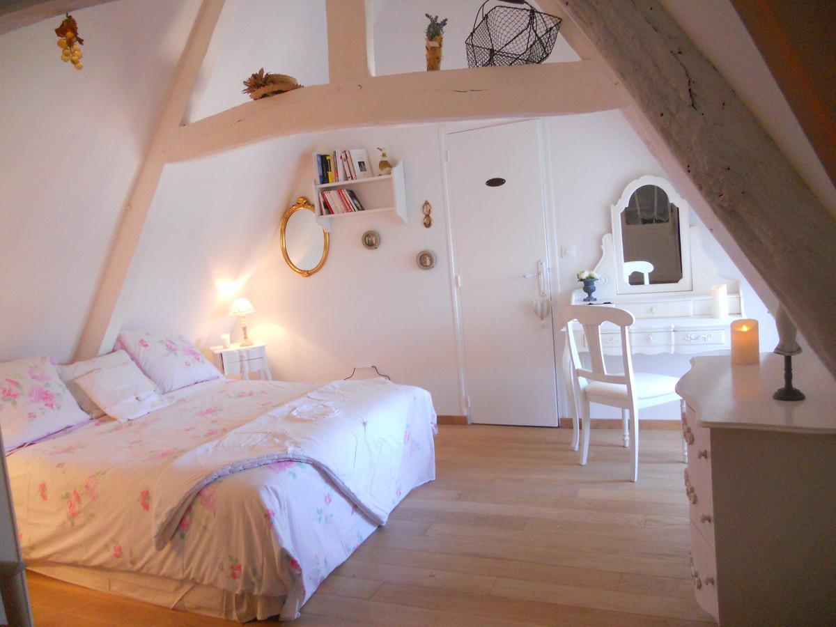 Lamaison Du Phare Honfleur Chambres D'Hotes Et Jacuzzi Prive Exterior foto